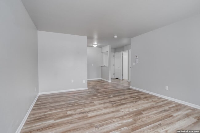 Interior Photo - Clayton Ridge