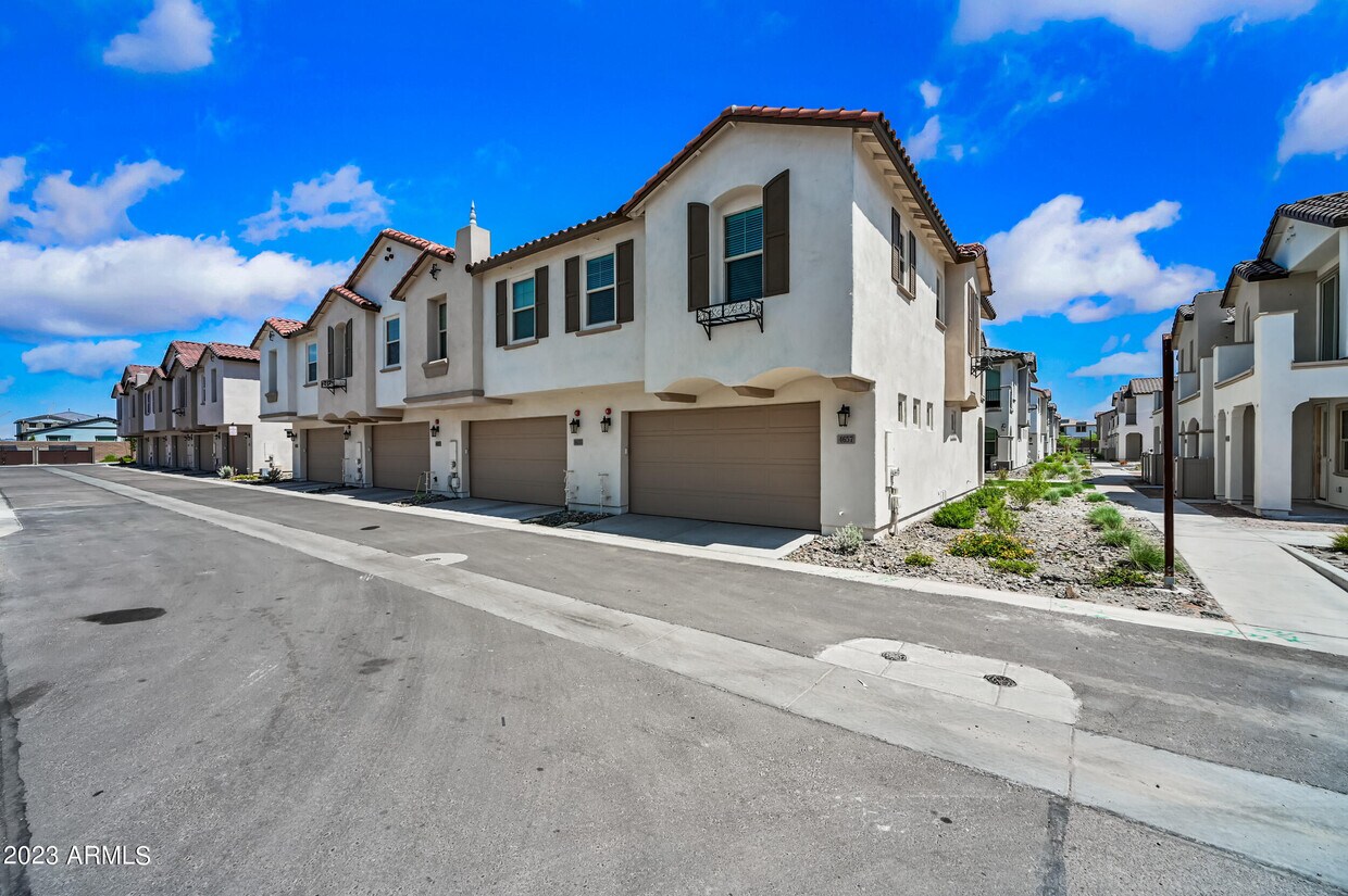 4657 S Glacier, Mesa, AZ 85212 Townhome Rentals in Mesa AZ