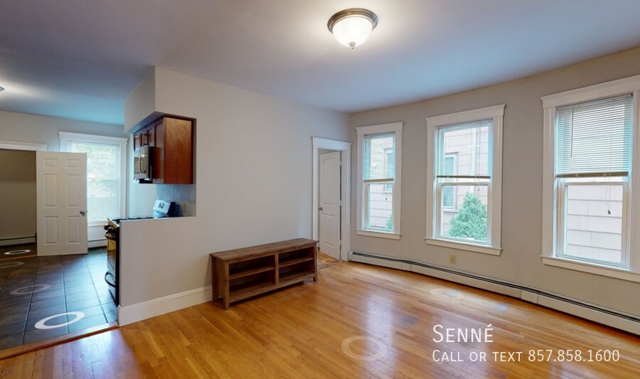 Foto principal - 9 Beacon St