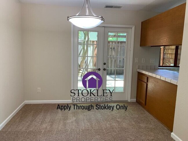 Foto del edificio - 2340 Westcliffe Ln