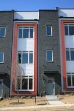 Building Photo - 976 Youngs Ln