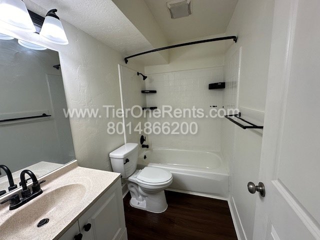 Building Photo - This property offers a NO DEPOSIT option a...