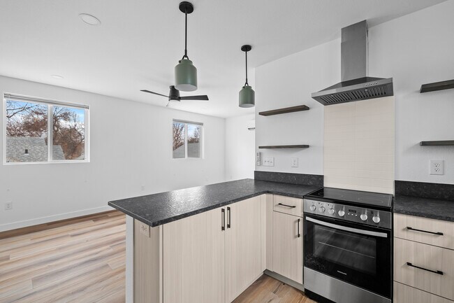 Foto del edificio - 609 E 5th St