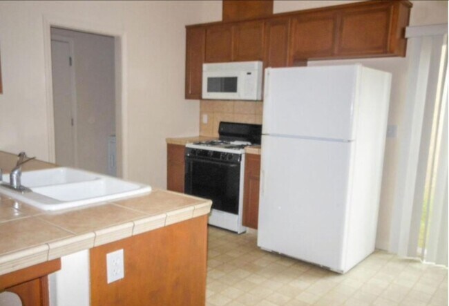 Foto del edificio - 4743-4753 W CLINTON AVE