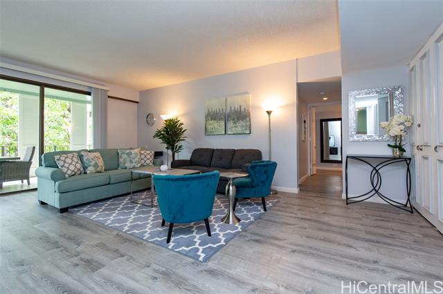 Building Photo - 4999 Kahala Ave