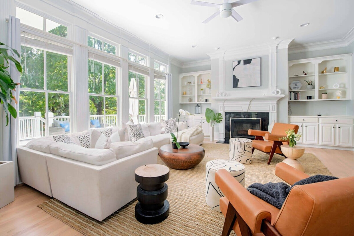 Foto principal - 988 Carmel Ave NE