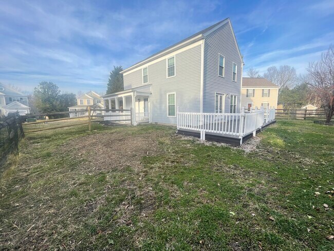 Building Photo - 3447 Iris Pl