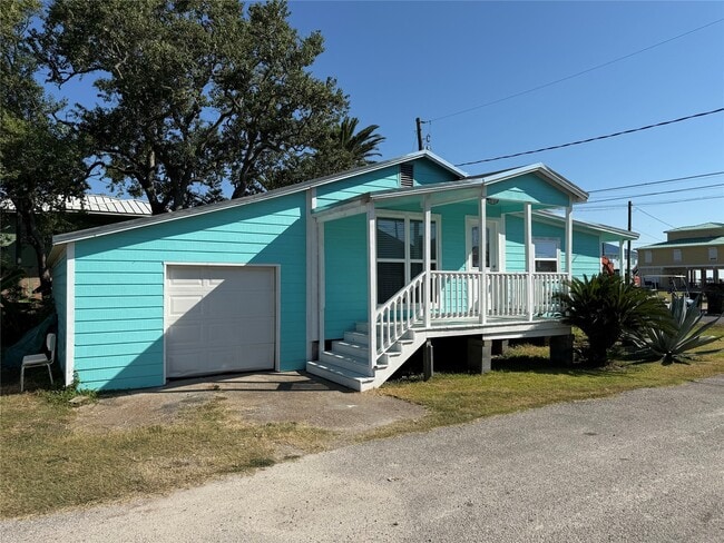 Building Photo - 726 4th St