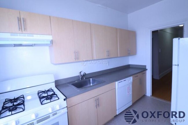 Foto del edificio - 1 bedroom in Jamaica NY 11420