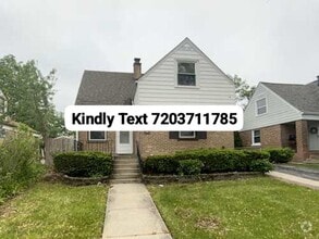Building Photo - 2123 Boeger Ave