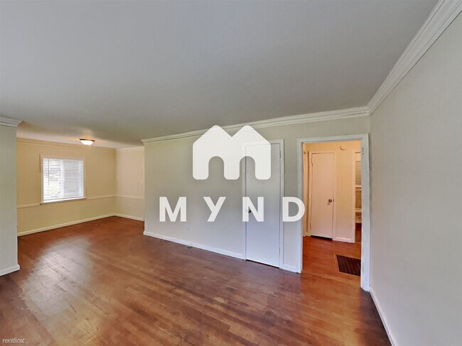 Foto del edificio - 3 br, 1 bath House - 742 Quaker St
