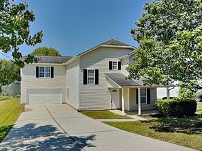 Building Photo - 640 Cliffs Inn Circle