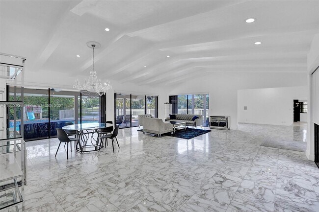 Foto del edificio - 3180 N 36th St