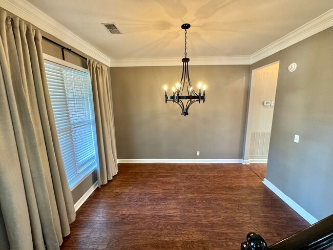 Building Photo - 3 Bed, 2 Offices, 2.5 Bath w/ 2 Car Garage...
