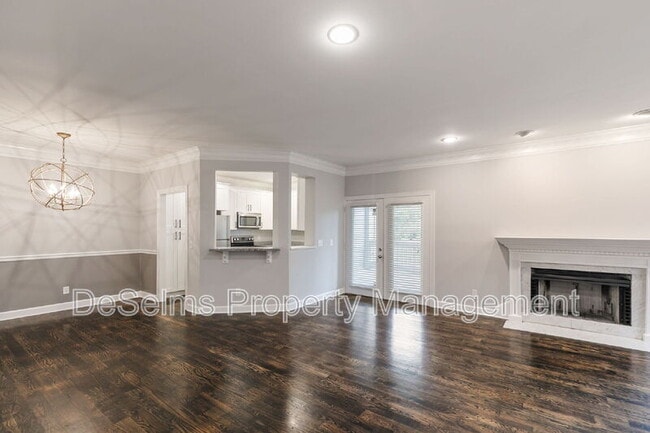 Foto del edificio - 210 Ashlawn Ct