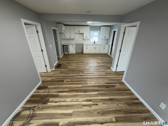 Building Photo - 228 Holly St