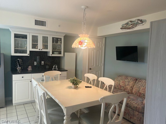 Foto del edificio - 4451 Bay Beach Ln