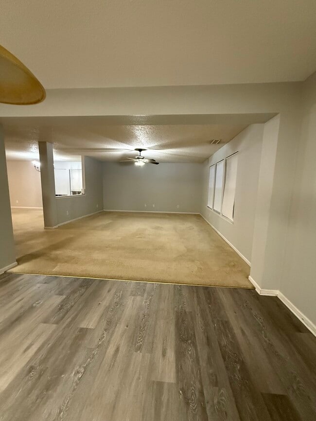 Building Photo - 14302 Holly Berry Cir