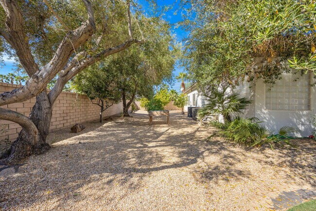 Foto del edificio - 49392 Hohokam River St