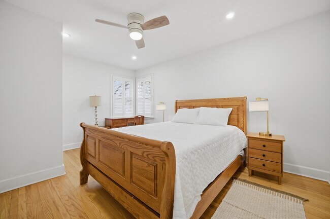 Foto del edificio - 335 E McGinnis Cir