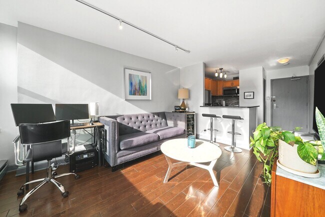 Foto del edificio - 336 W Wellington Ave