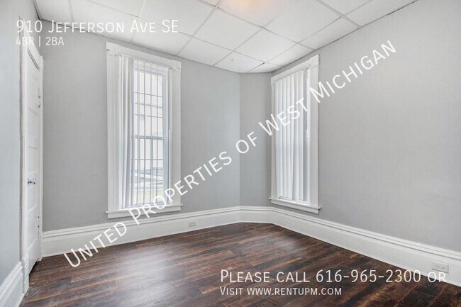 Building Photo - Available Now | 4 Bed, 2 Bath Single Famil...