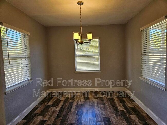 Foto del edificio - 433 South Dr