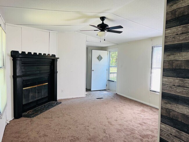 Foto del edificio - 2165 Frazier Ln