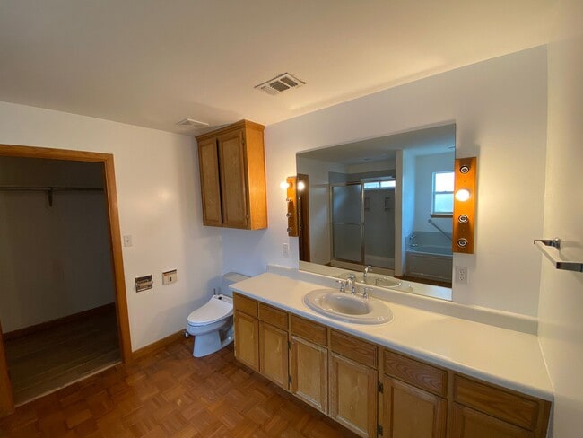 Foto del edificio - 4112 Blackhawk St