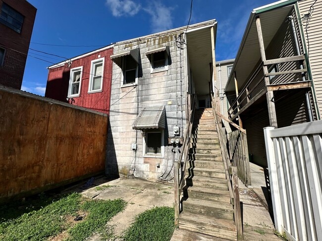 Building Photo - 512 Spruce St