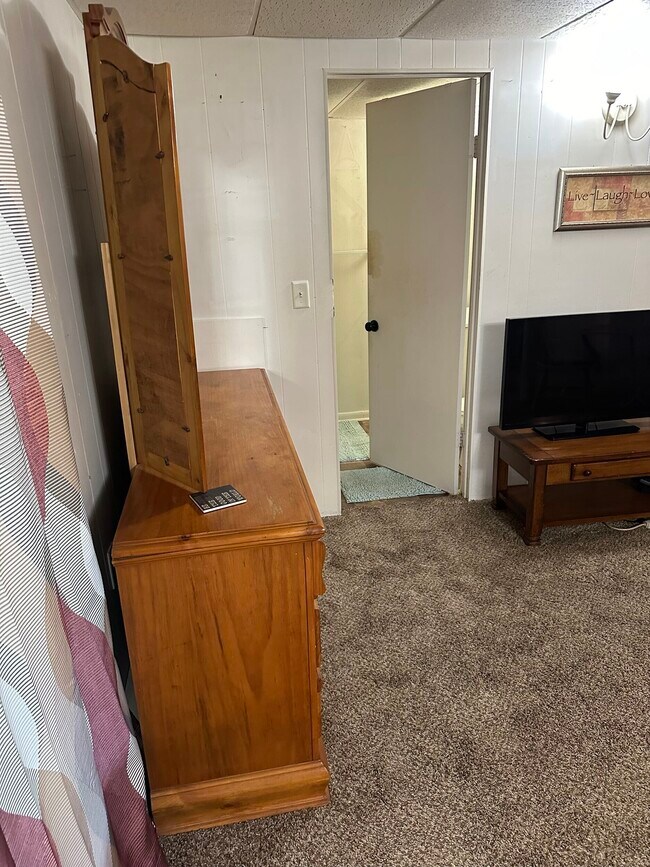 Foto del edificio - 128 Scotts Dr