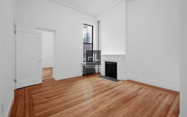 Building Photo - Prime West Village 1 Bed 1 Bath