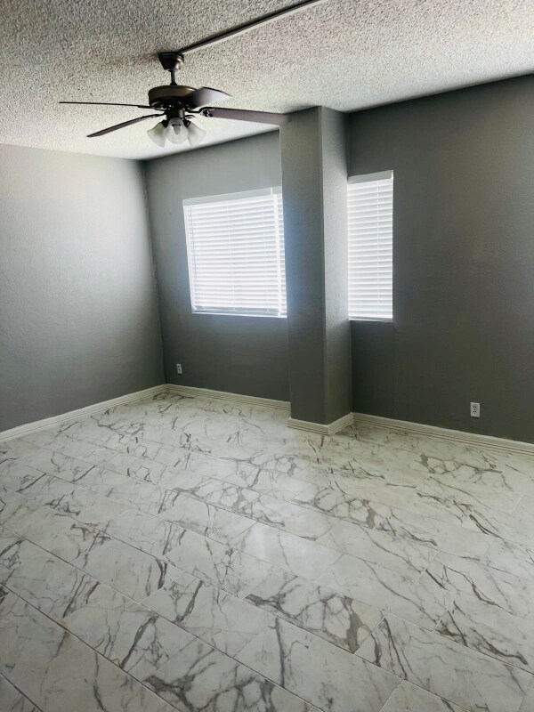 Building Photo - 5655 Glenmont Dr