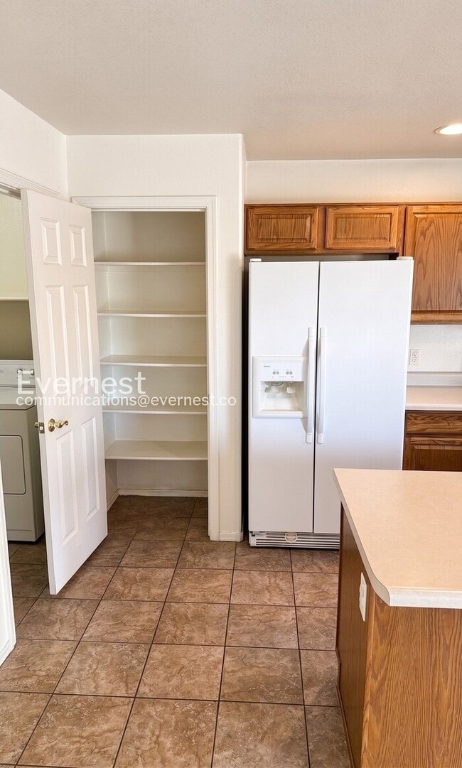 Building Photo - 3381 N River Rapids Dr