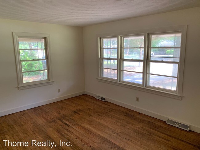 Building Photo - 3 br, 1.5 bath House - 613 Powell Drive