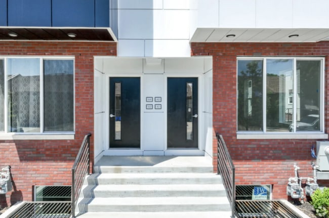 Building Photo - 2500 E Tioga St