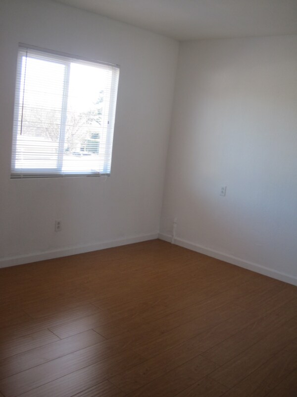 Building Photo - 1225 Beacon Ave