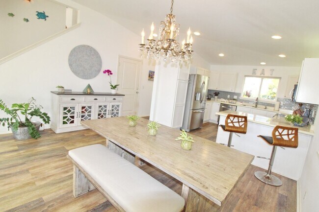 Foto del edificio - 3 BD. 2.5BA. + bonus office -  BEAUTIFULLY...