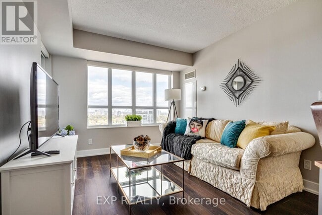 Photo du bâtiment - 2 Eva Rd