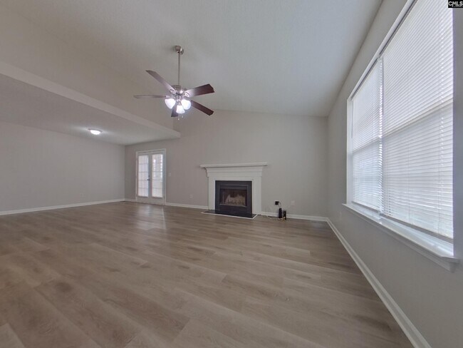 Foto del edificio - 105 Old Stone Rd