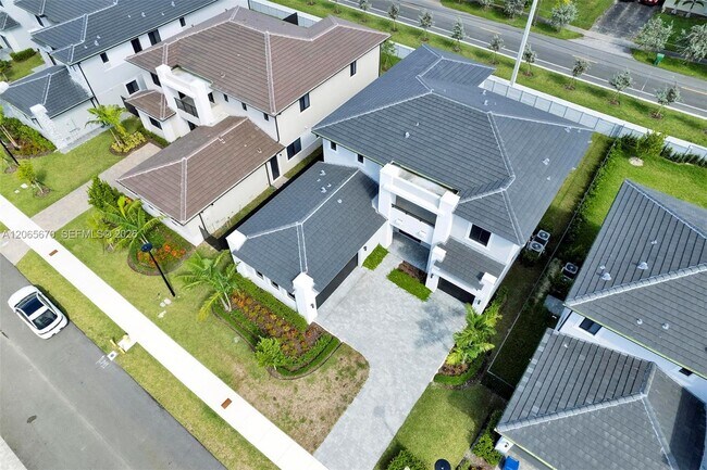 Building Photo - 8283 SW 120th Ter