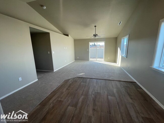 Foto del edificio - Charming 3BD/2BA House for Rent in West Valley