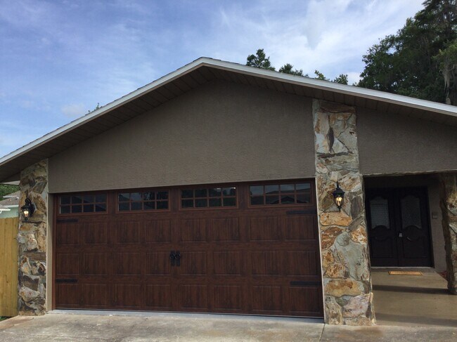 Building Photo - 13138 Misty Ln