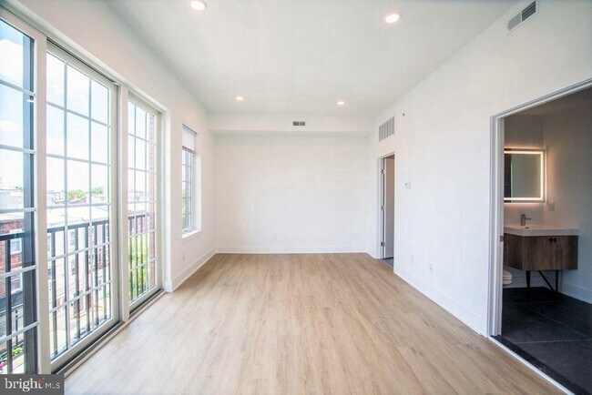 Foto del edificio - 1324 Frankford Ave