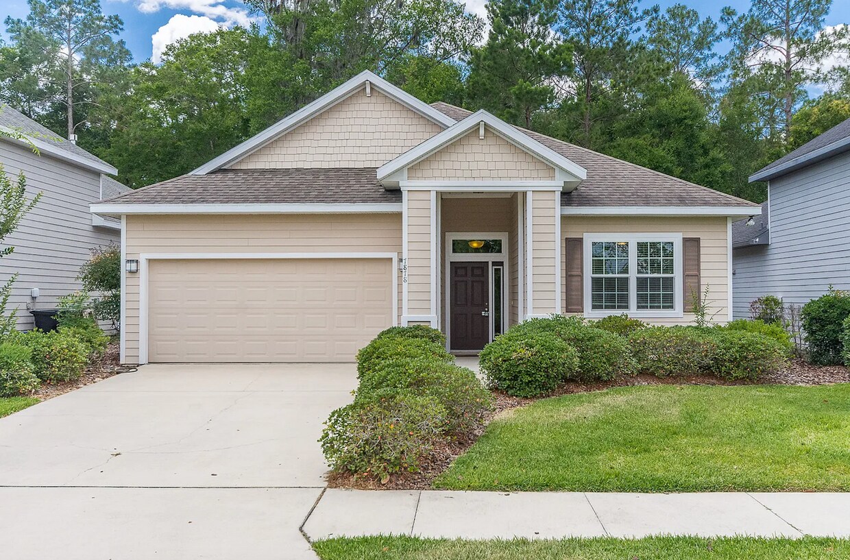 Foto principal - Charming 3-Bedroom Home in Longleaf Village