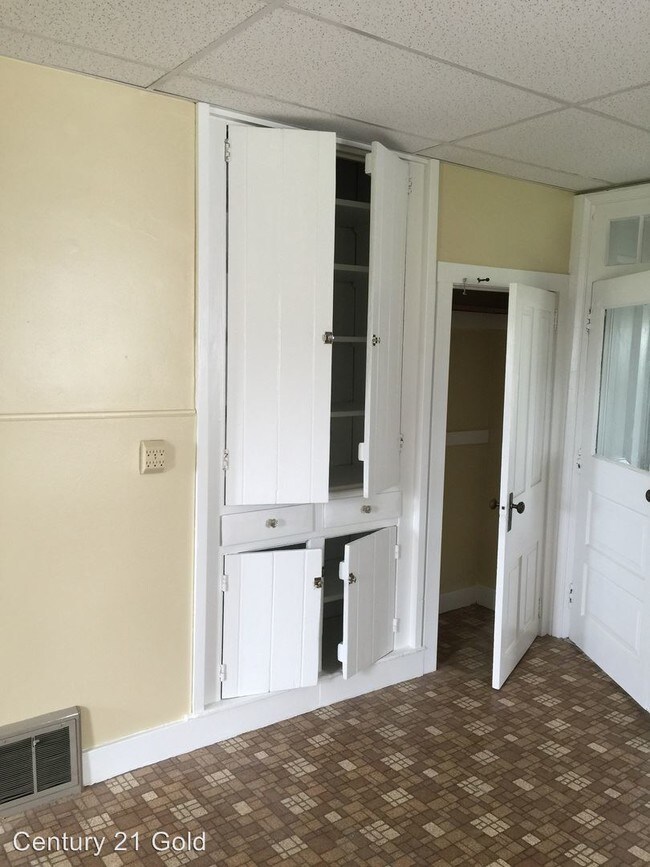 Foto del edificio - 3 br, 1.5 bath House - 399 School Rd
