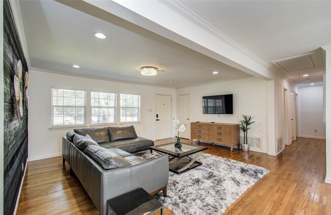 Building Photo - 5329 Pagewood Ln