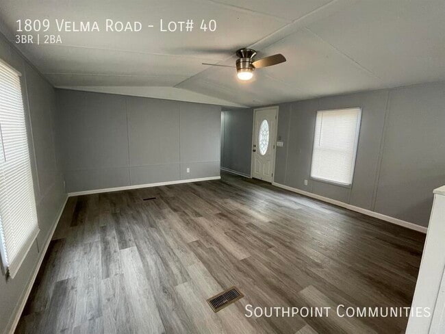 Building Photo - 1809 Velma Rd