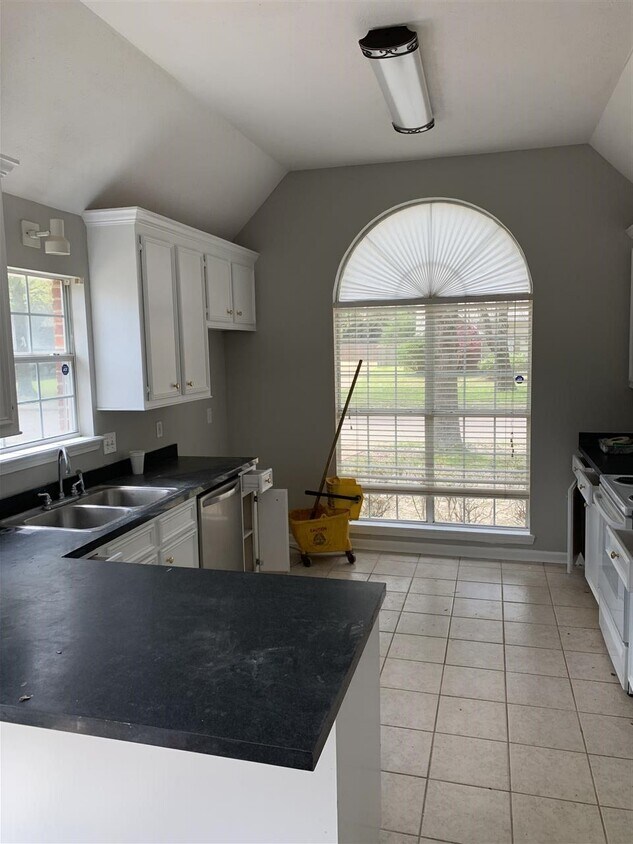 Foto del edificio - 207 Clark Farms Rd