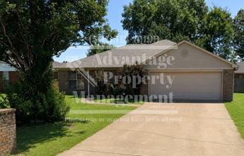 Building Photo - 1640 Josh Dr